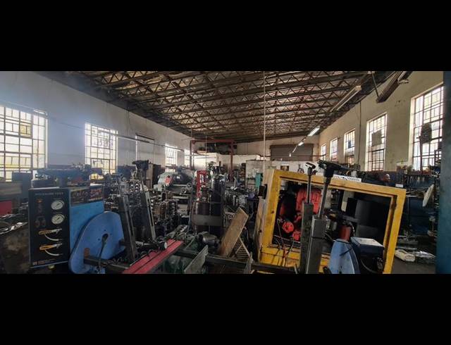 INDUSTRIAL PROPERTY TO RENT IN ROODEPOORT CENTRAL